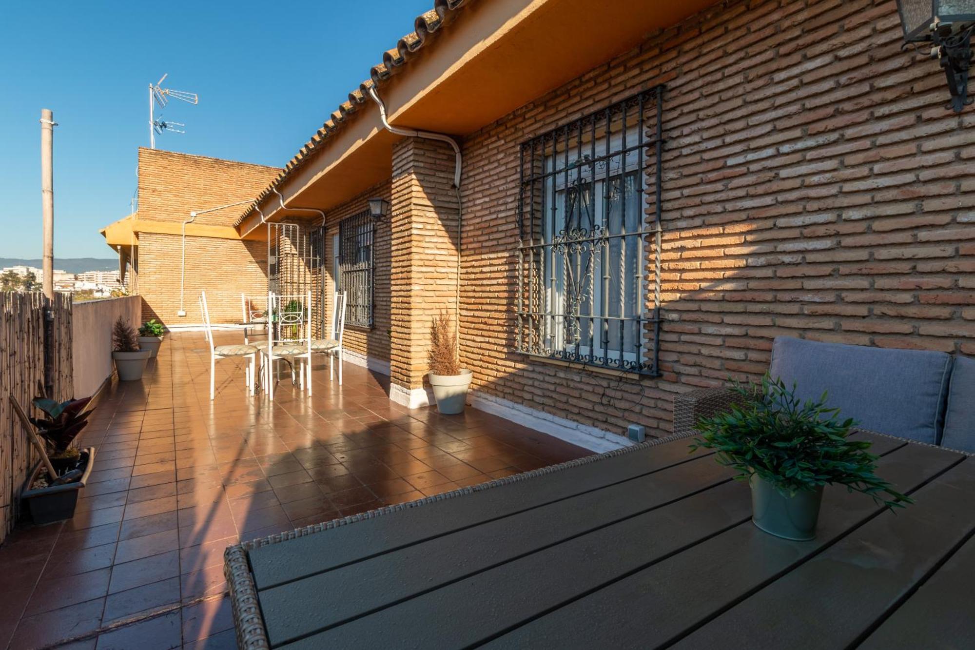 Atico Puente Romano Parking Gratuito Cordoba Exterior photo